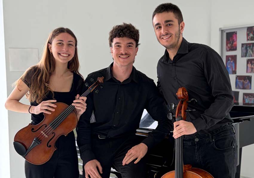 event image:Photo of the performers